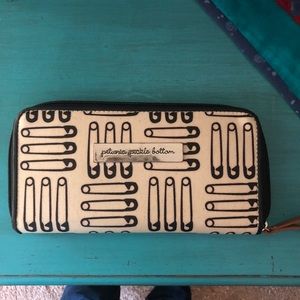Petunia Pickle Bottom Wanderlust Wallet